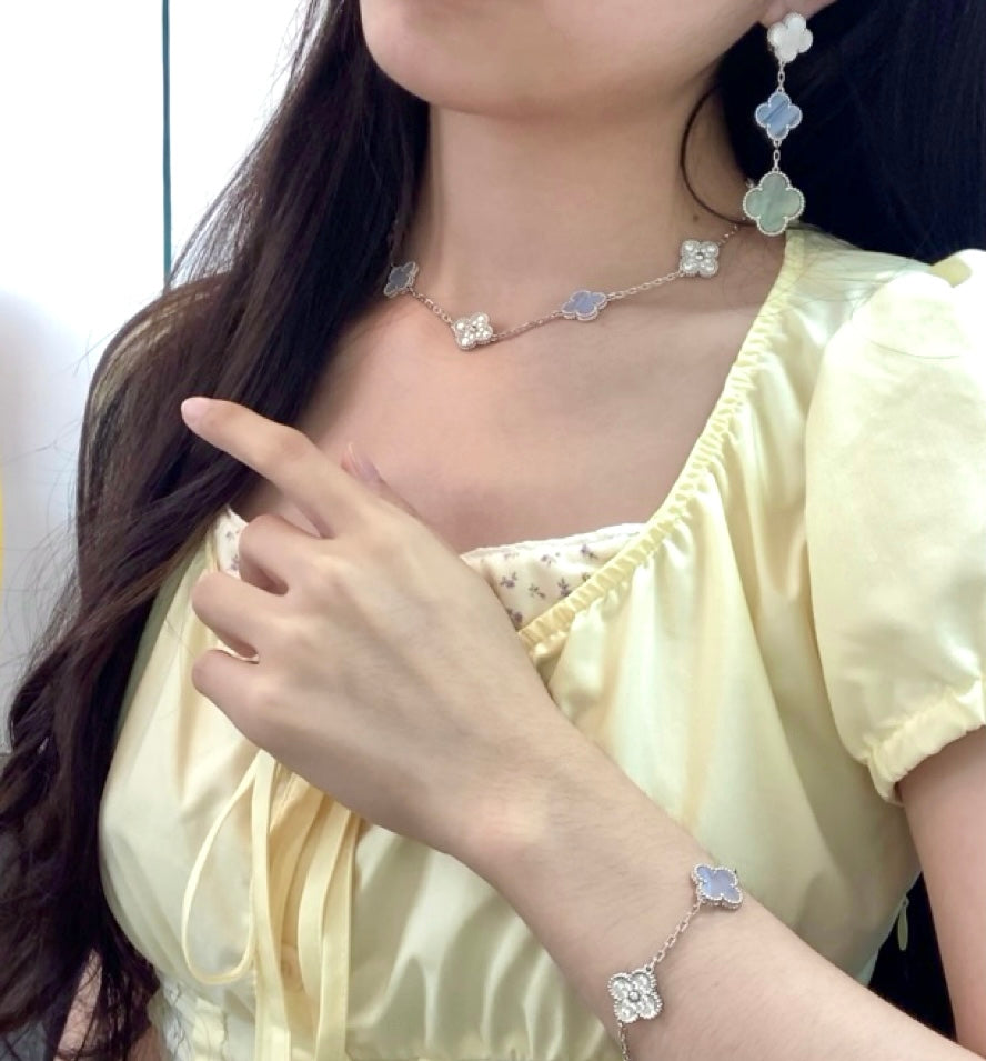 Worldwide Jewelry in the live（$）